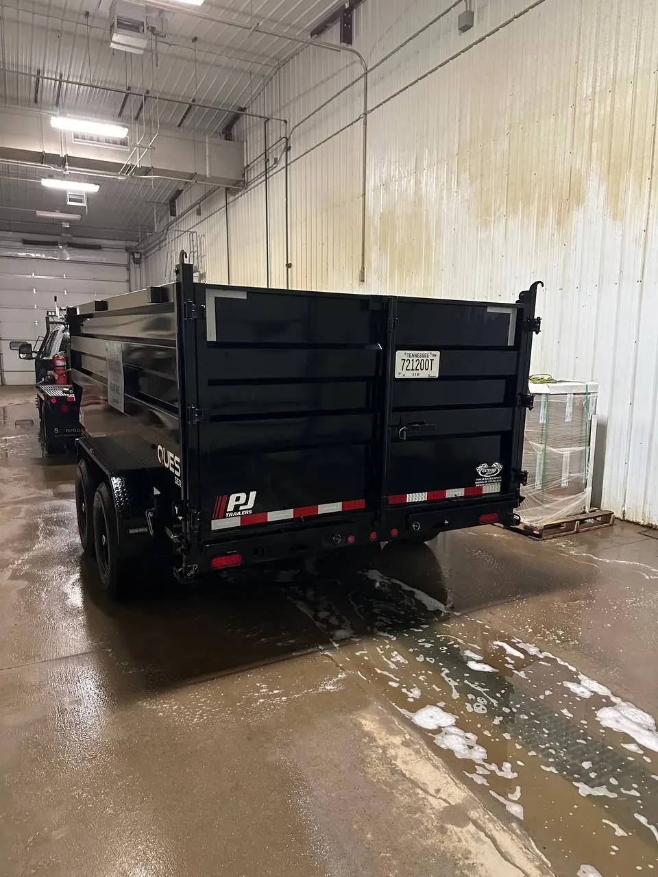 Dump garage